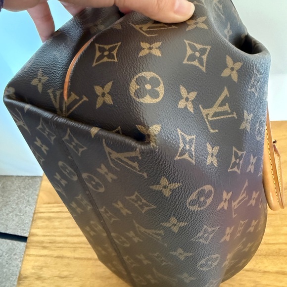 Louis Vuitton Monogram Turenne MM - Picture 15 of 15